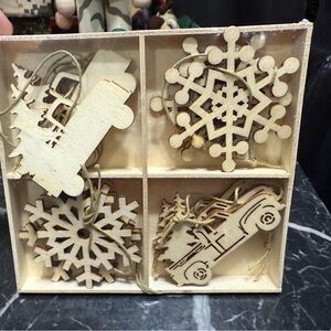 Mini wood ornament set